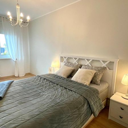 Keskuse Apartment With A Balcony Haapsalu Esterno foto