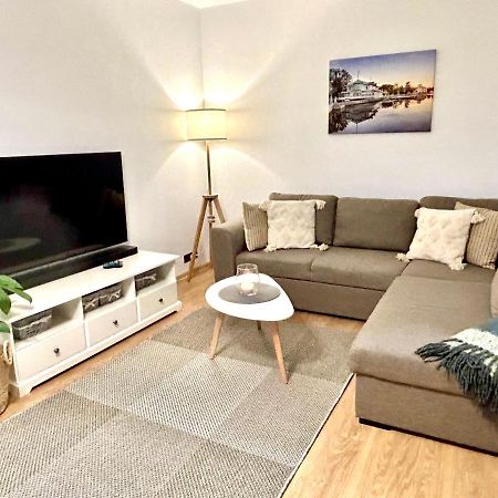 Keskuse Apartment With A Balcony Haapsalu Esterno foto