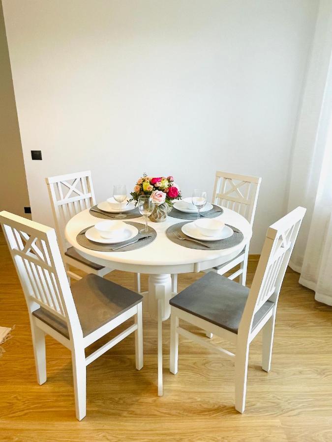 Keskuse Apartment With A Balcony Haapsalu Esterno foto