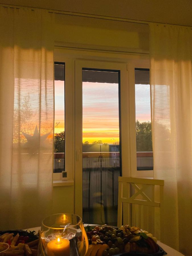 Keskuse Apartment With A Balcony Haapsalu Esterno foto