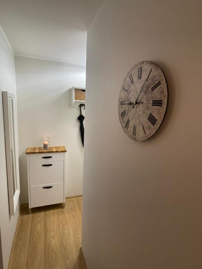 Keskuse Apartment With A Balcony Haapsalu Esterno foto